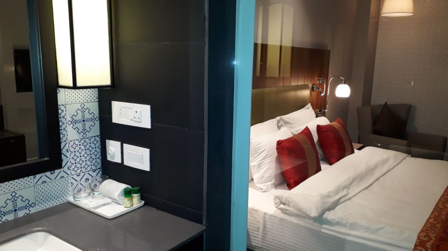 Bedroom 3, Country Inn & Suites By Radisson Jammu, Jammu