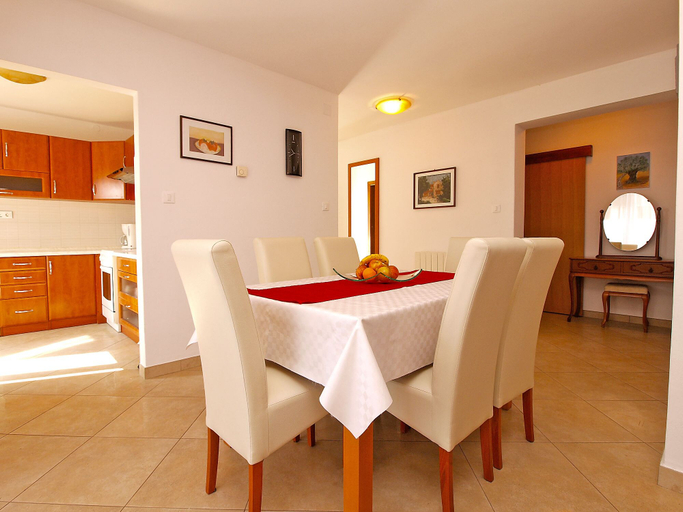 Others 5, Apartment Mirjana 734, Medulin