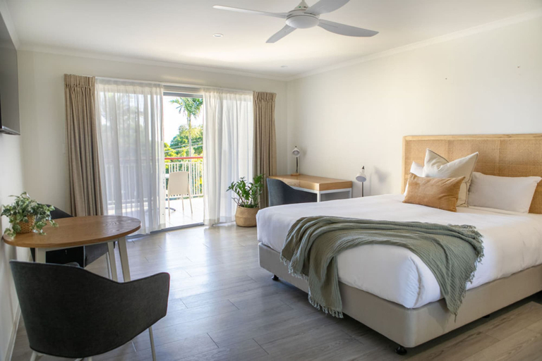 Bedroom 4, Noosa Heads Motel, Noosa - Noosa-Noosaville