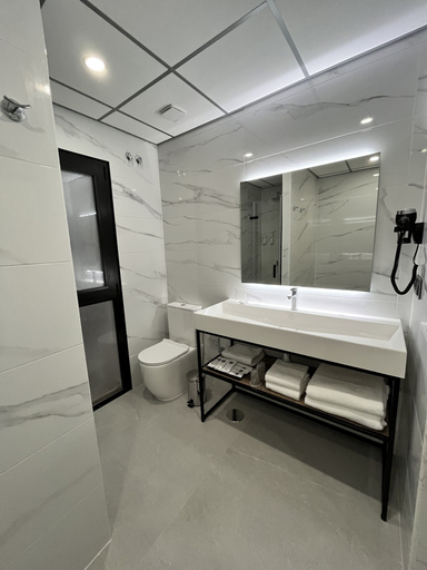 Bathroom 3, BH San Francisco Hotel Alicante, Alicante