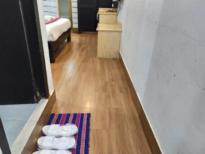 Bathroom 4, HOTEL GRAND PARKWAY, Kancheepuram