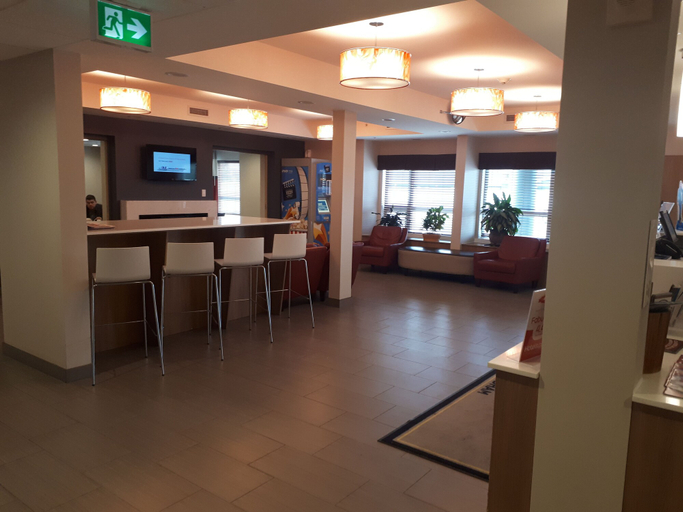 Food & Drinks 5, Microtel by Wyndham Casselman, Prescott and Russell