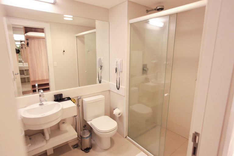 Bathroom 4, Delmond Hotel, Cuiaba