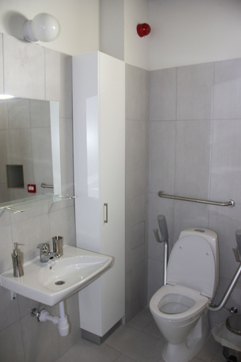 Bathroom 4, Marmaras