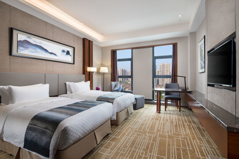 Bedroom 4, Ramada by Wyndham Wuhan Hanyang, Wuhan