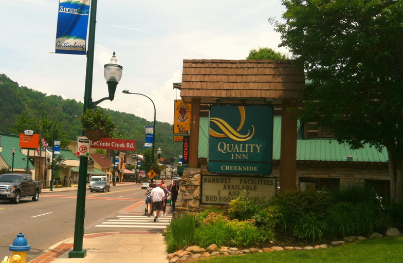 Exterior & Views 2, Quality Inn Creekside - Downtown Gatlinburg, Sevier