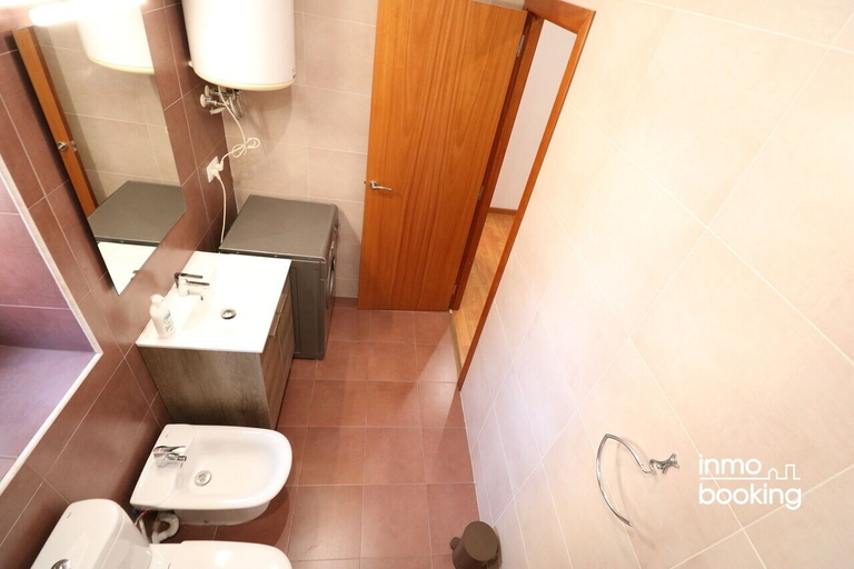 Bathroom 5, InmoBooking Tarraco climatizado ,cerca de la playa, Tarragona