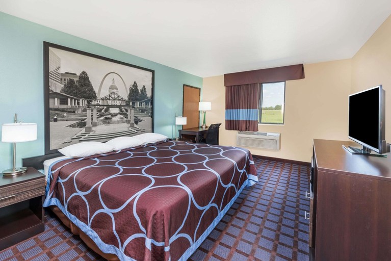 Bedroom 3, Super 8 by Wyndham Okawville, Washington
