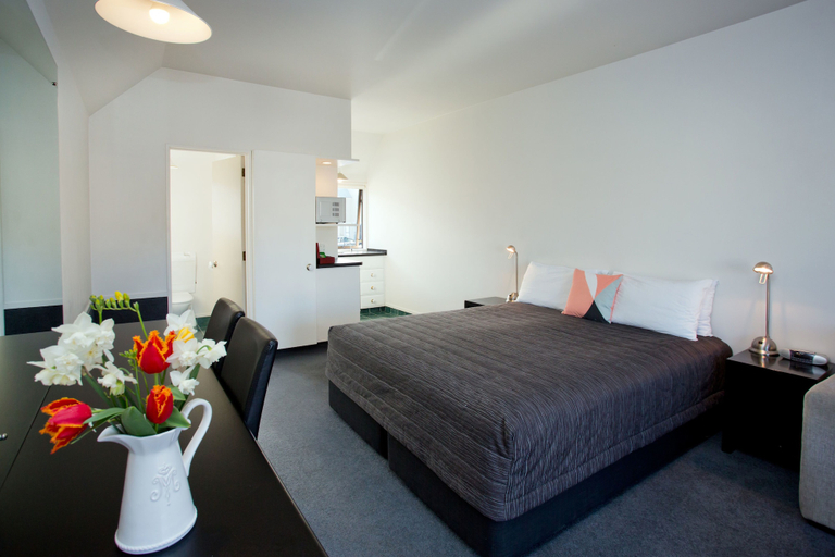 Bedroom 3, Cable Court Motel, Dunedin