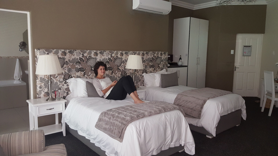 Bedroom 4, Cinnamon Boutique, Eden