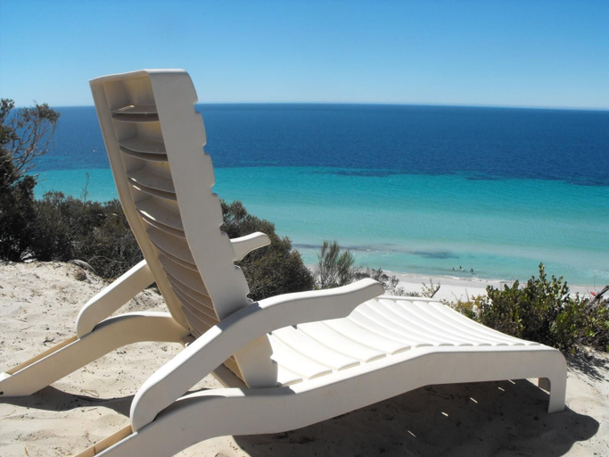 Others 5, a Dune Escape, Kangaroo Island