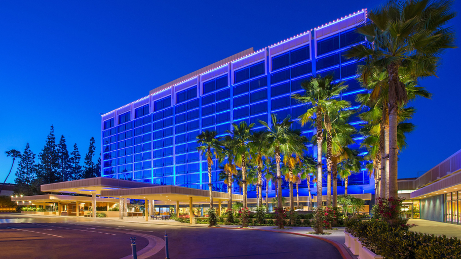 Exterior & Views 2, Disneyland® Hotel, Orange
