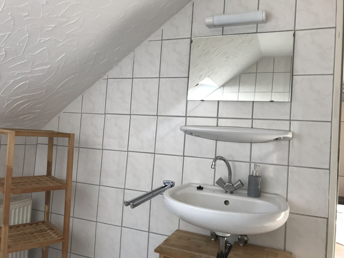 Bathroom 5, Mühlenhof Nesse, Aurich