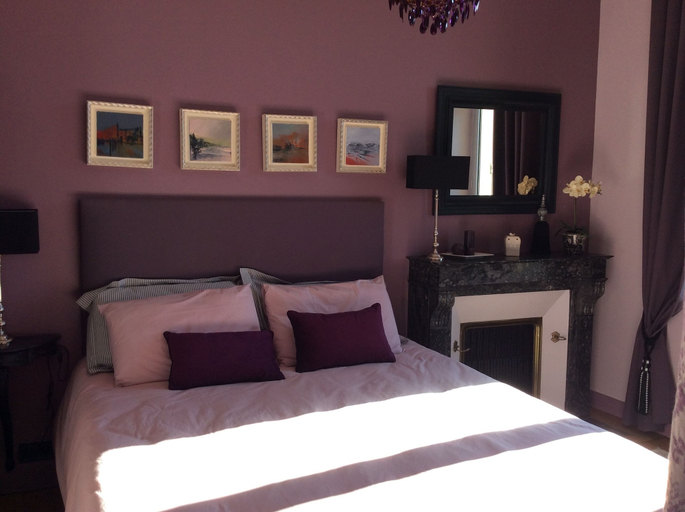 Bedroom 4, Les Lamartine, Sarthe