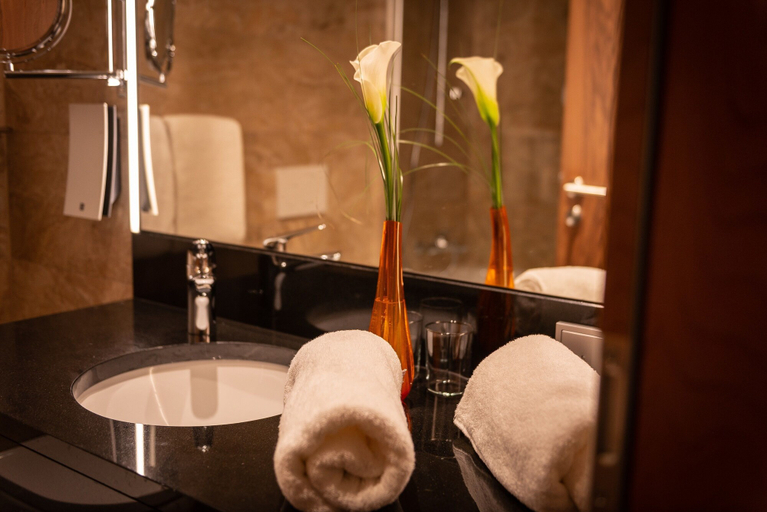 Bathroom 3, EST Residence Schoenbrunn Vienna - contactless check-in, Wien