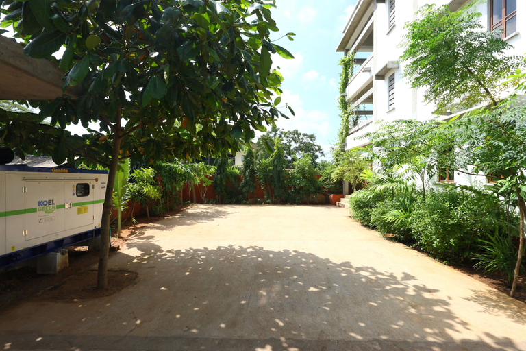Others 4, Hotel Du Palais, Viluppuram