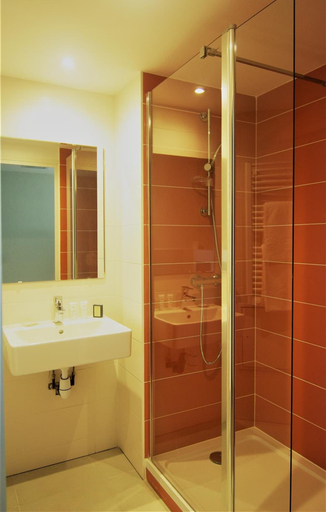 Bathroom 4, APPARTHOTEL Torcy, Seine-et-Marne