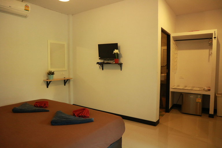 Bedroom 4, Raven Blue, Ko Lanta