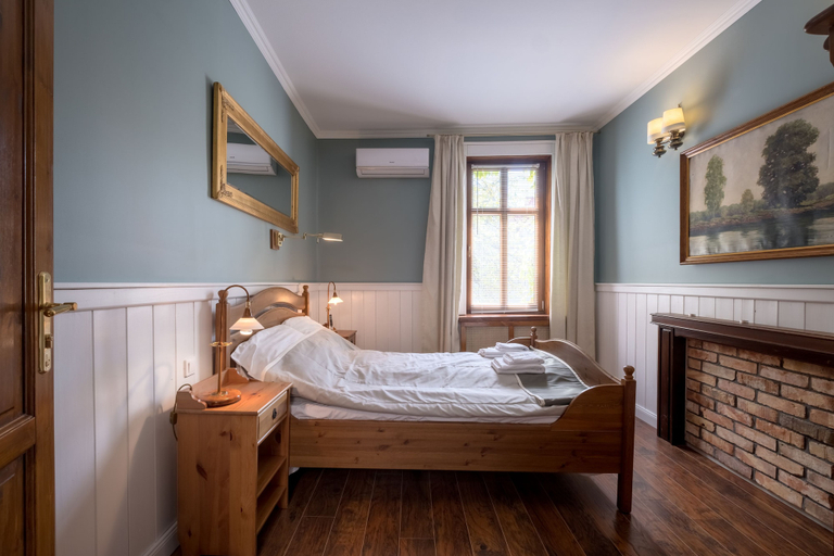 Bedroom 3, Old House Apartments Poznań, Poznań City