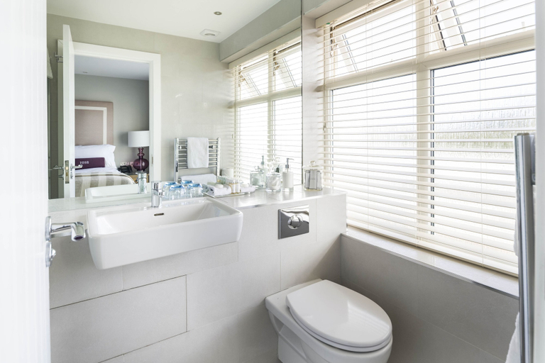 Bathroom 5, Harbour Hotel Sidmouth, Devon