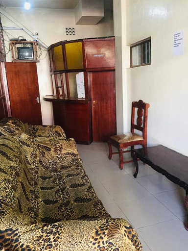 Others 4, Sir James Hotel, Langata