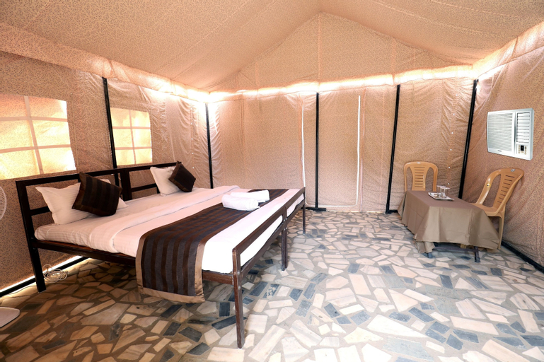 Nova Patgar Tents, Kachchh