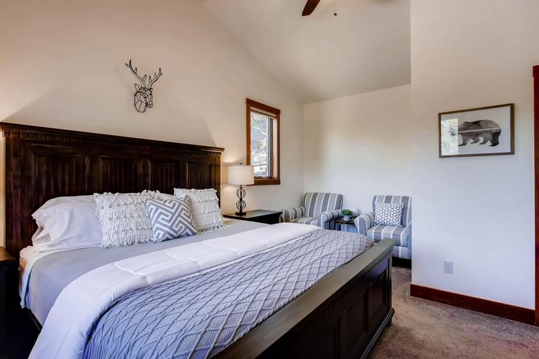 Bedroom 2, Black Canyon Inn Unit J2, Larimer