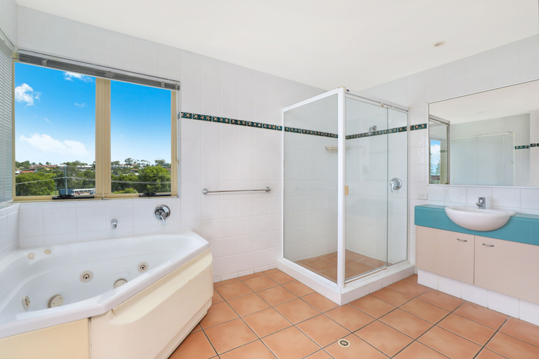Bathroom 4, Alex Seaside Resort, Maroochy - Mooloolaba