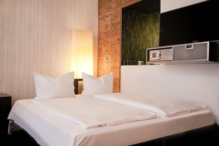 Bedroom 3, Hotel Adele, Berlin
