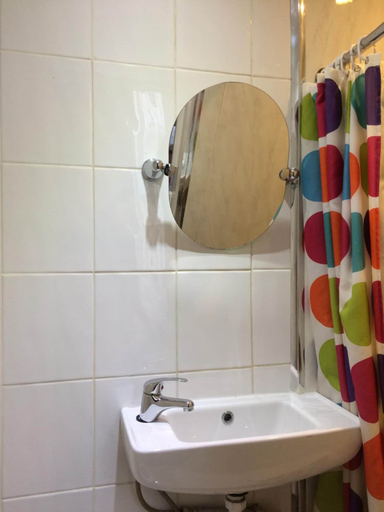 Bathroom 4, Grapevine Hotel, London
