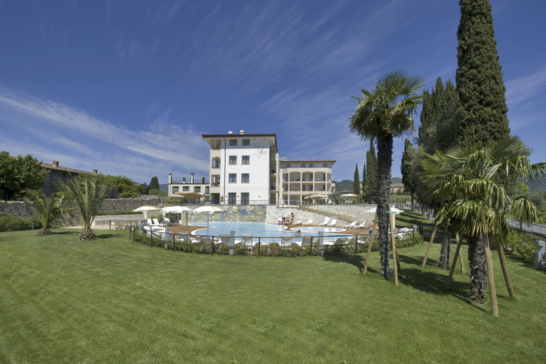 Exterior & Views 2, Villa Luisa Resort & Luxury Apartments, Brescia