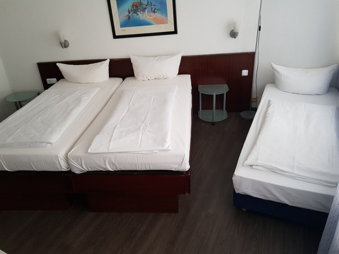 Bedroom 3, Hotel Berliner Hof, Düsseldorf
