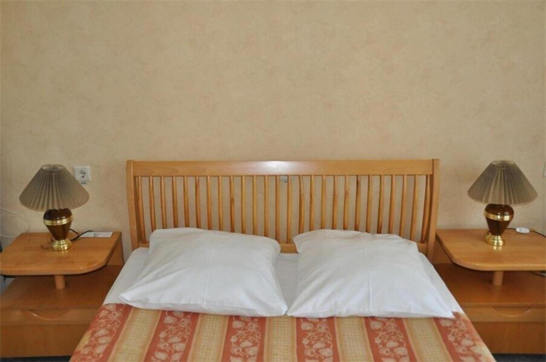 Bedroom 3, Yug Hotel, Krasnodar gorsovet