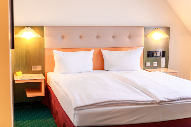 Bedroom 2, PLAZA INN Blankenburg Ditzingen, Sure Hotel Collection, Ludwigsburg