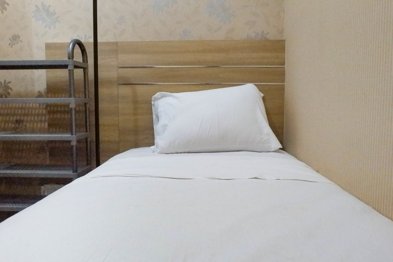 Bedroom 2, Cozy Stay 2BR Apartment at Gunawangsa Manyar By Travelio, Surabaya
