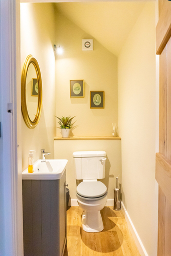 Bathroom 4, The Patches, Shropshire
