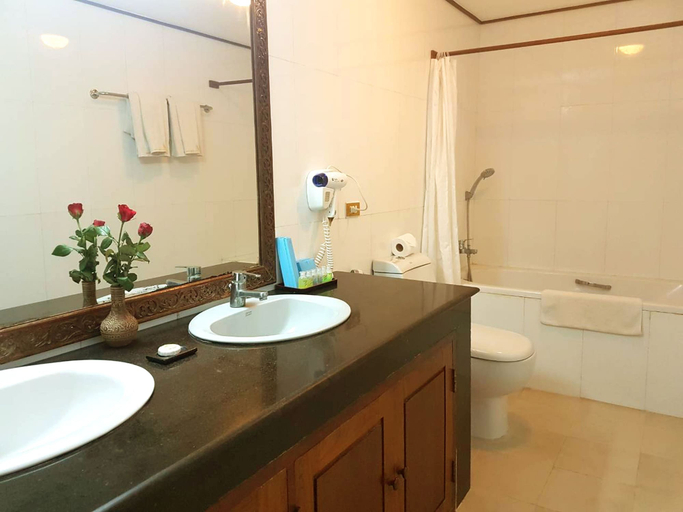Bathroom 3, KMA Bagan Hotel River View, Myingyan