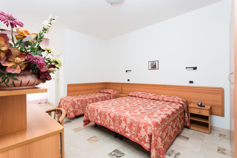 Bedroom 2, Hotel Residence Des Bains, Forli' - Cesena