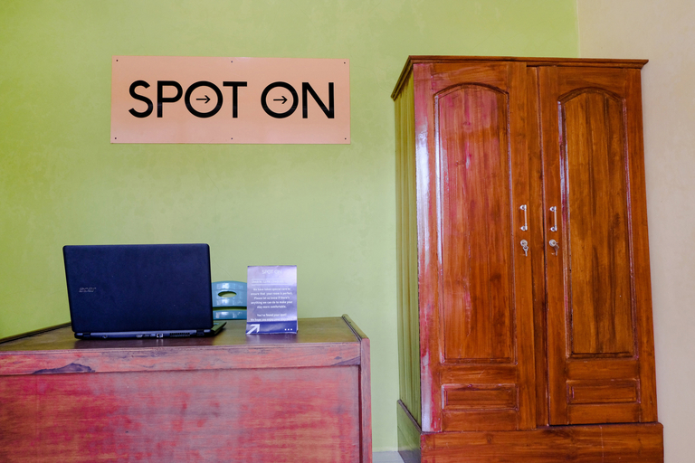 Public Area 2, Spot On 1773 Ilyasa Family, Madiun