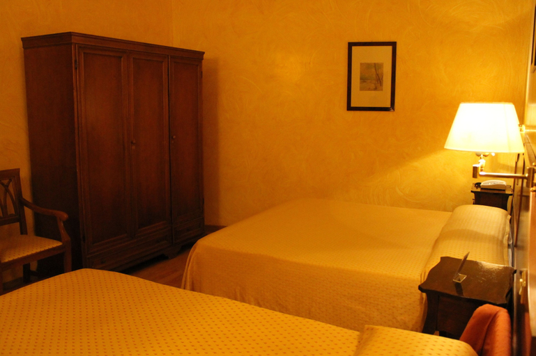 Bedroom 4, Hotel Fiori, Roma