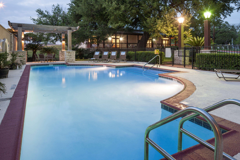 Sport & Beauty 3, DoubleTree by Hilton Austin - University Area, Travis