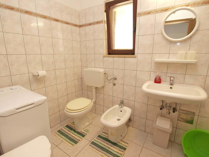 Bathroom 3, Apartment 1098, Fažana