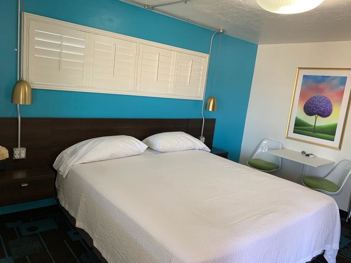 Bedroom 2, The Sands Motel, Clark