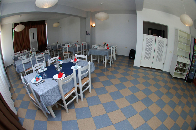 Food & Drinks 5, Hotel Ocean, Sarandës