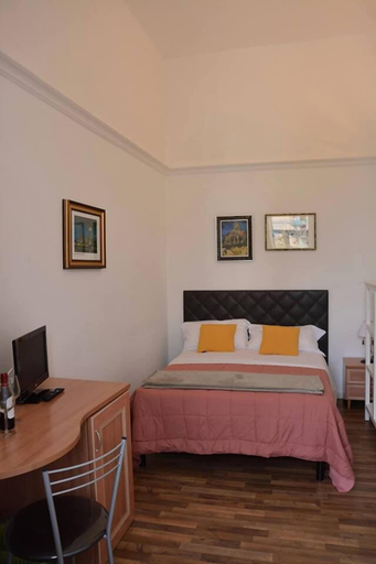 Bedroom 4, Le Stanze del Console, Bari