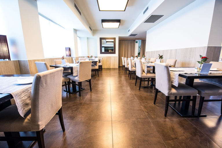 Food & Drinks 5, Hotel Touring, Modena