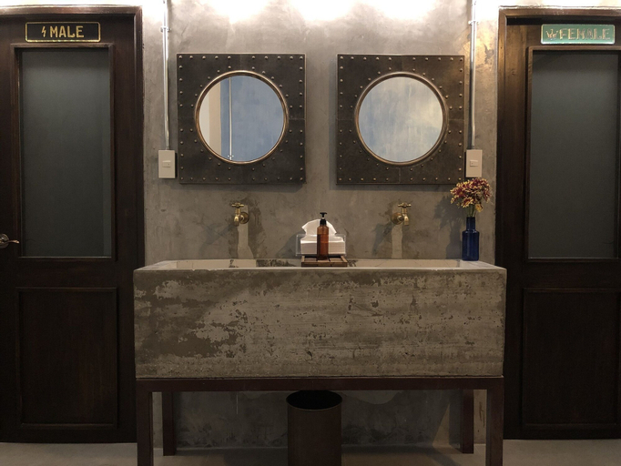 Bathroom 5, Goodnight Poshtel, Hat Yai