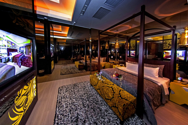 Food & Drinks 5, Jin Sha Motel, Taichung