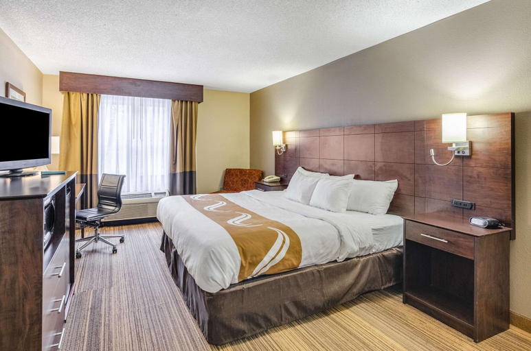 Bedroom 2, Quality Inn Radford-West Blacksburg I-81, Radford