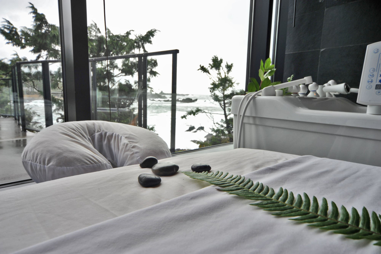 Bedroom 4, Black Rock Oceanfront Resort, Alberni-Clayoquot